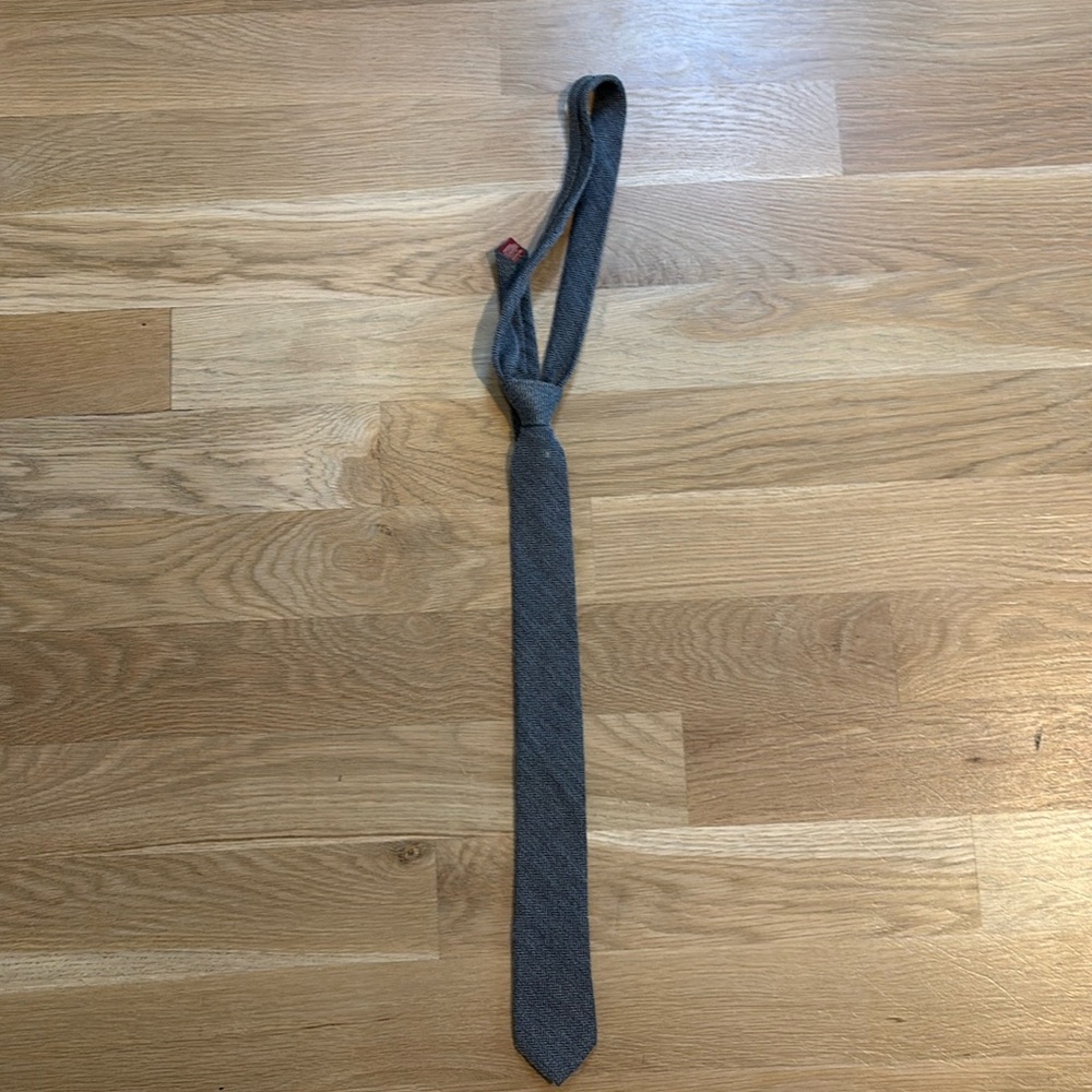 Penguin tie